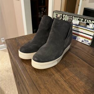 Dolce Vita booties size 7.5 
Only worn a handful of times